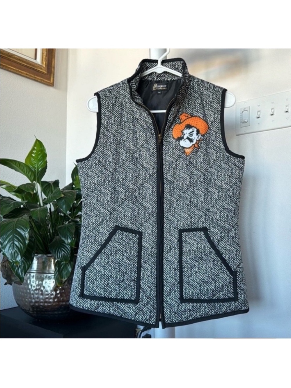 OSU Oklahoma State University Pistol Pete Puffer Vest Sz M Full Zip Black White